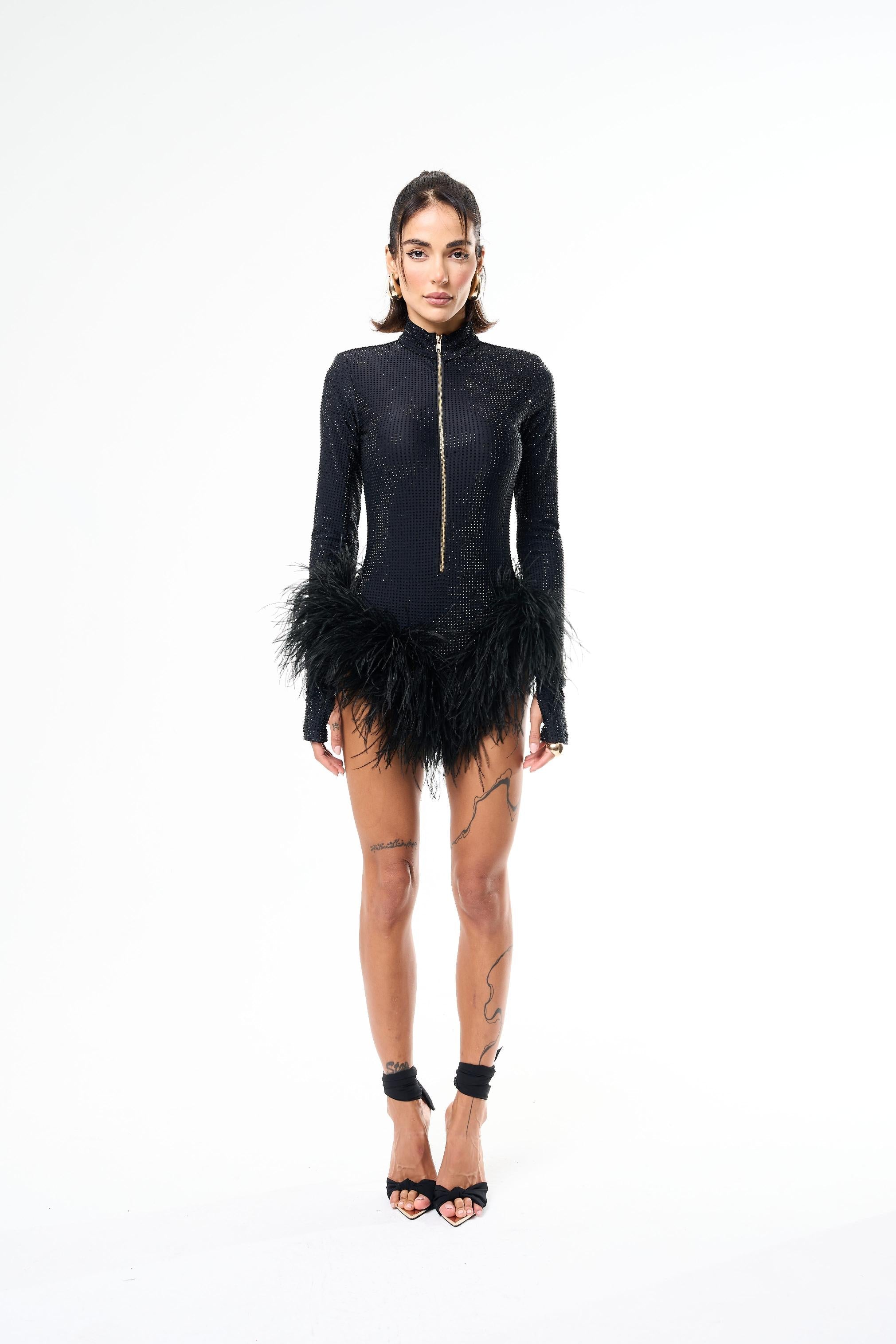 Meadow Plume - Black